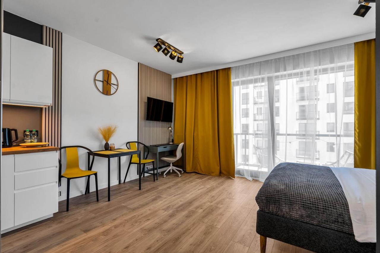 Lotnisko Chopina Modern Studio Varsovie Extérieur photo